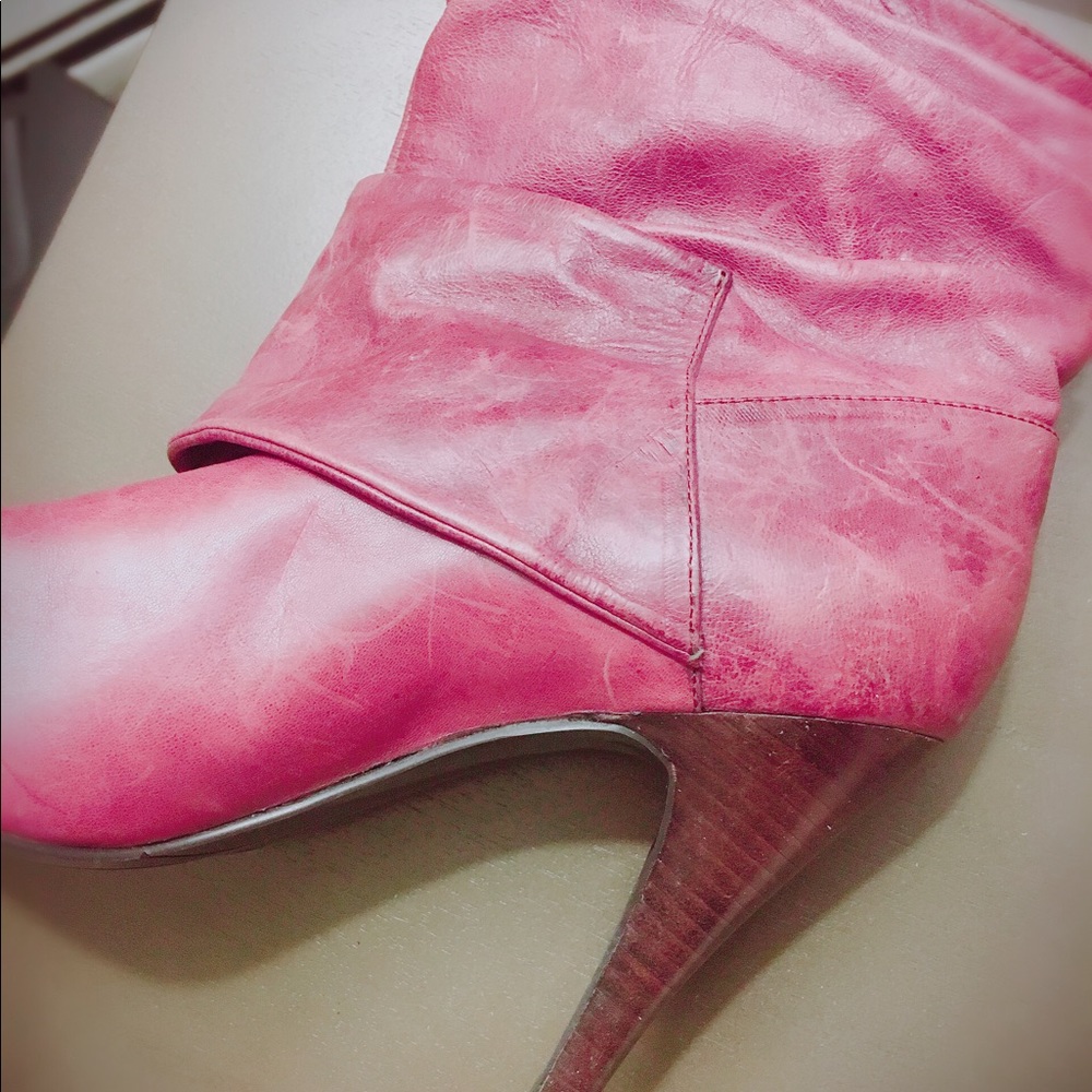 Boots - Picture 5 of 6